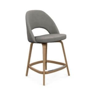 Knoll Saarinen Executive Stool - Counter Height Knoll Saarinen Executive Stool - Counter Height