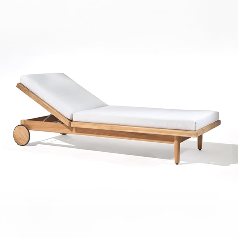 Walters Wicker Georgica Chaise Lounge Walters Wicker Georgica Chaise Lounge