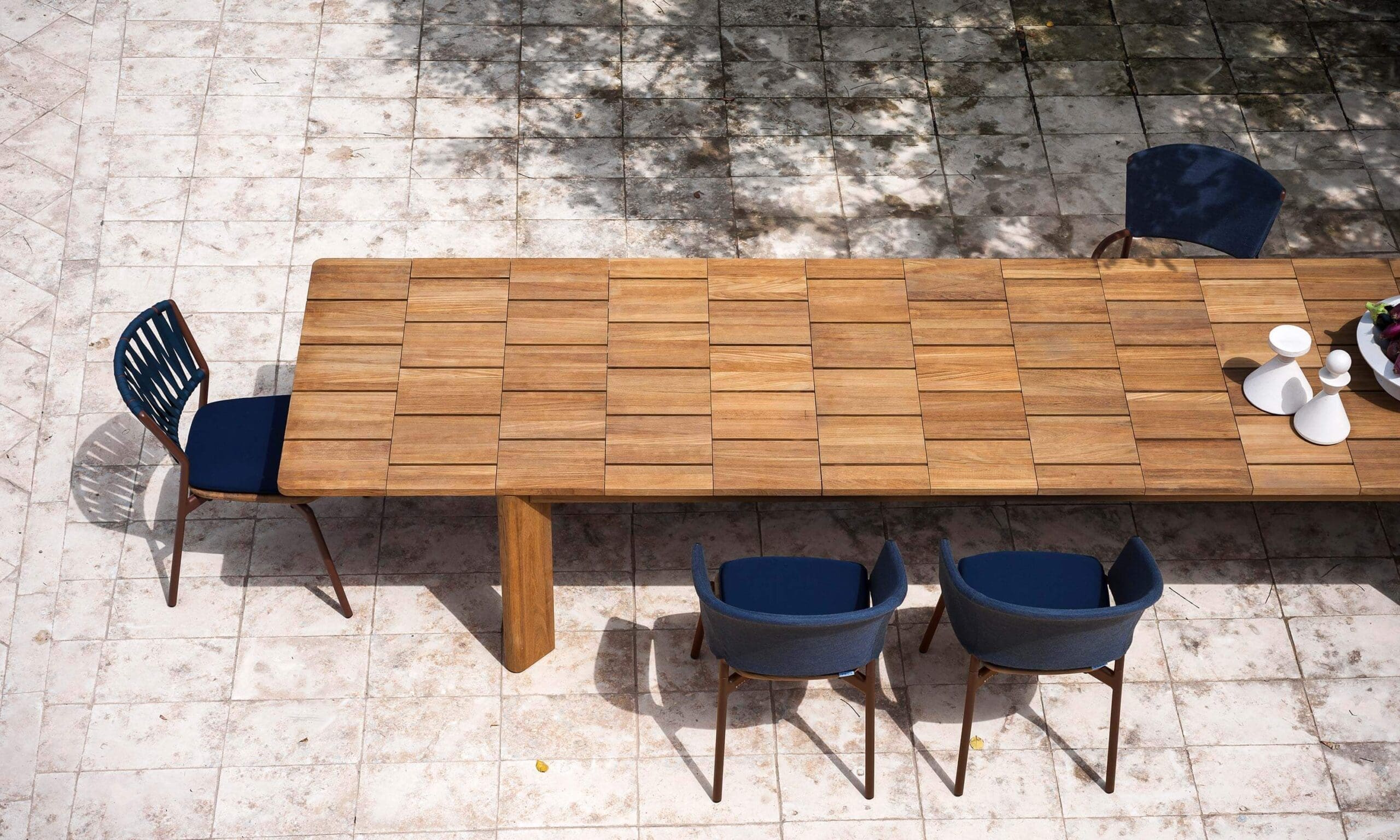 RODA Brick Extendable Table RODA Brick Extendable Table